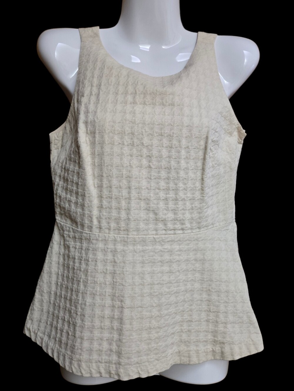 Banana Republic Cream Textured Sleeveless Peplum Top size 0